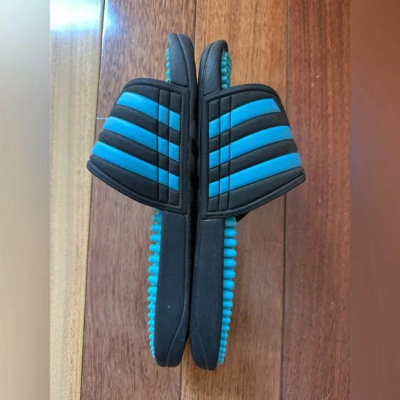 Adidas Youth Size 6 Black and Blue Adissage Slides - Picture 7 of 7